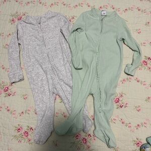 Old Navy ribbed sleeper set size 0/3 months